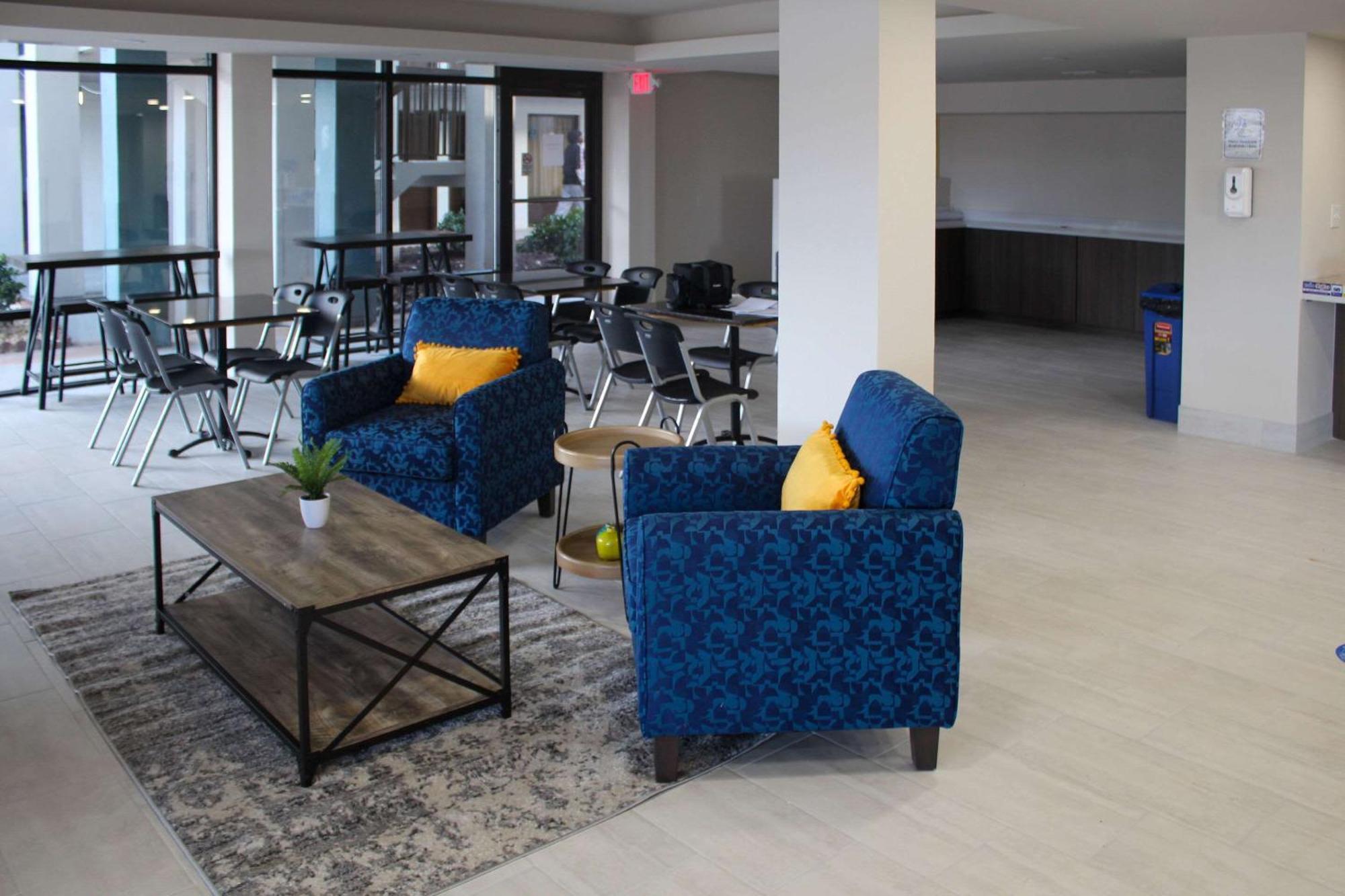 Clarion Pointe Statesville Bagian luar foto